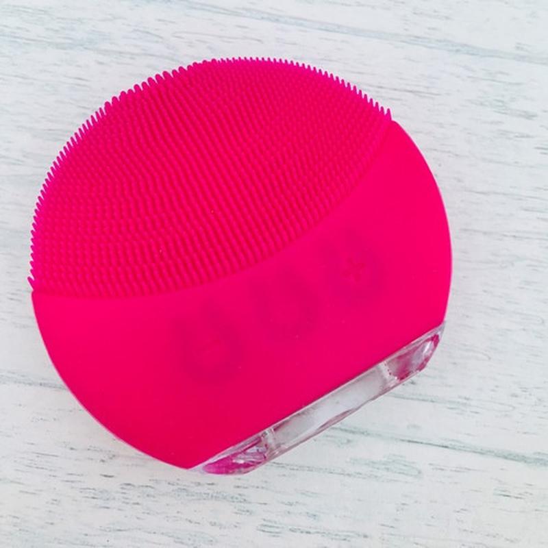 Vibration modes & Water Resistant Cleansing Face massager