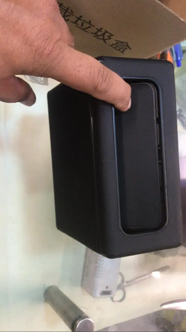 Car Mini Dustbin With Lid Rexine Coating