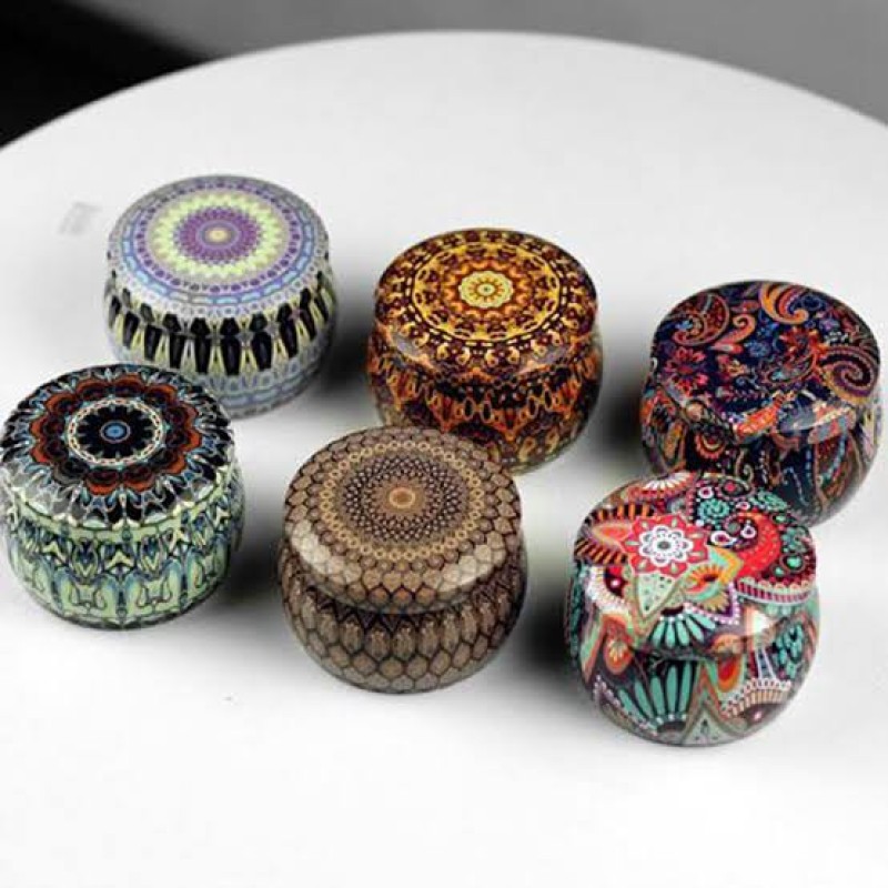 Mini Cute Colorful Tin Boxes Mini Small Size Jewelry Organizer Color Random Tin Organizers