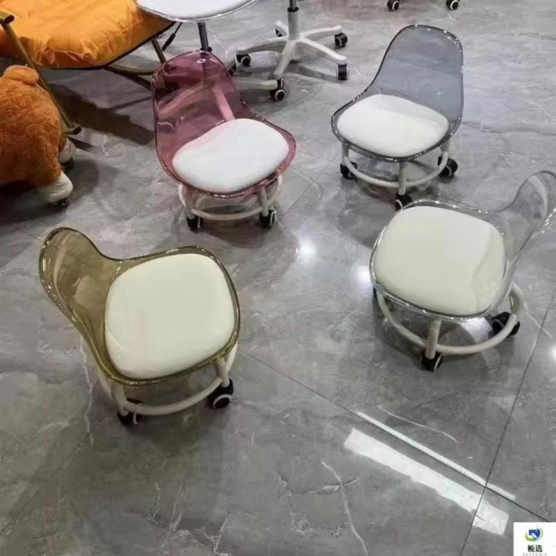 Modern Style Chair with wheel