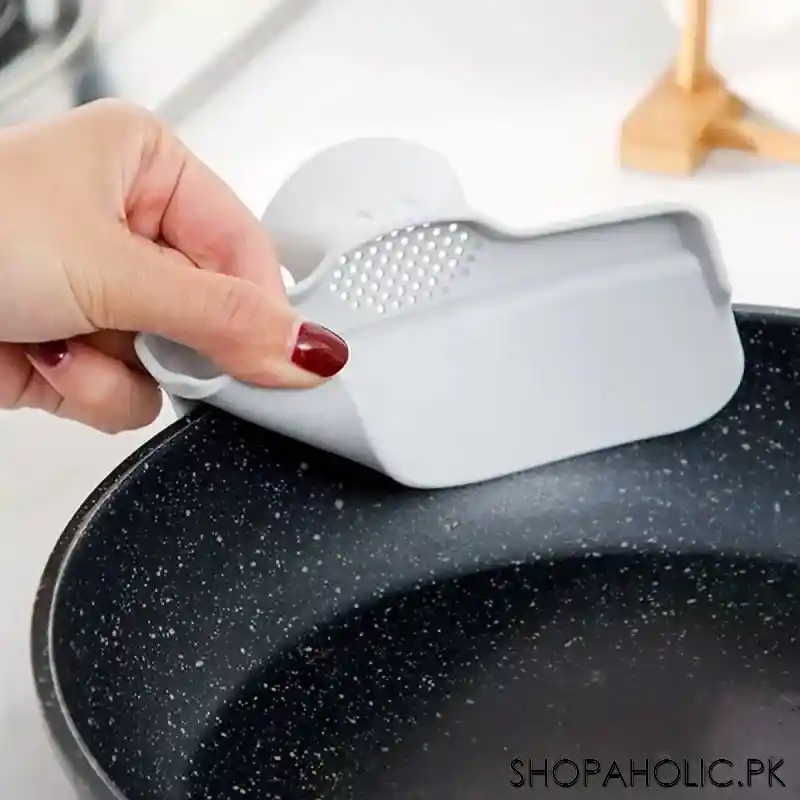 Duckbill Pot Anti-Spill Funnel